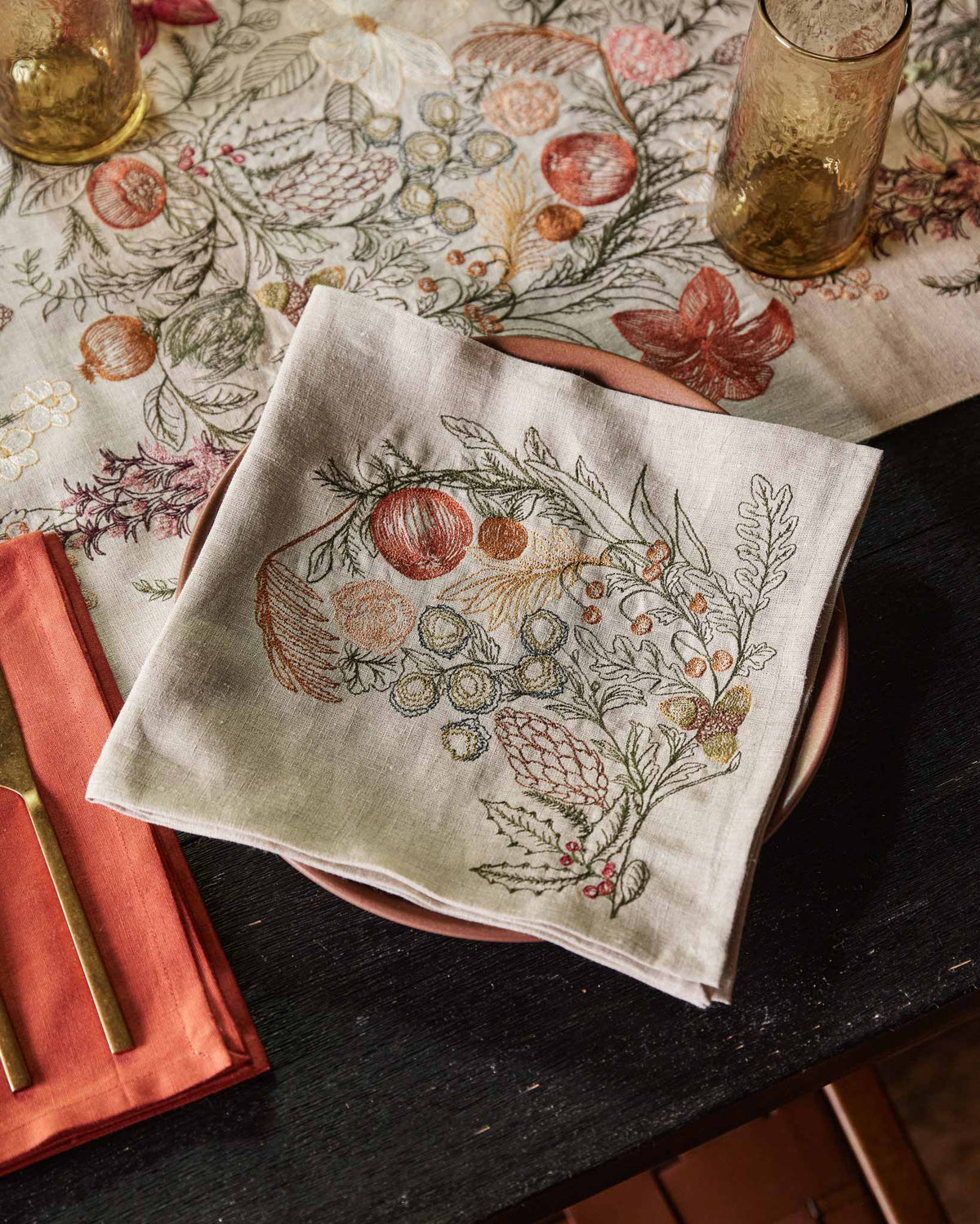 Coral & Tusk - Winter Vine - Dinner Napkin