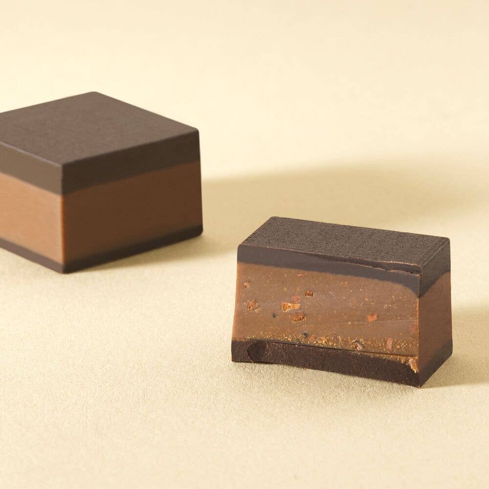 Venchi - 7-Blend Espresso Dark Chocolate Cube