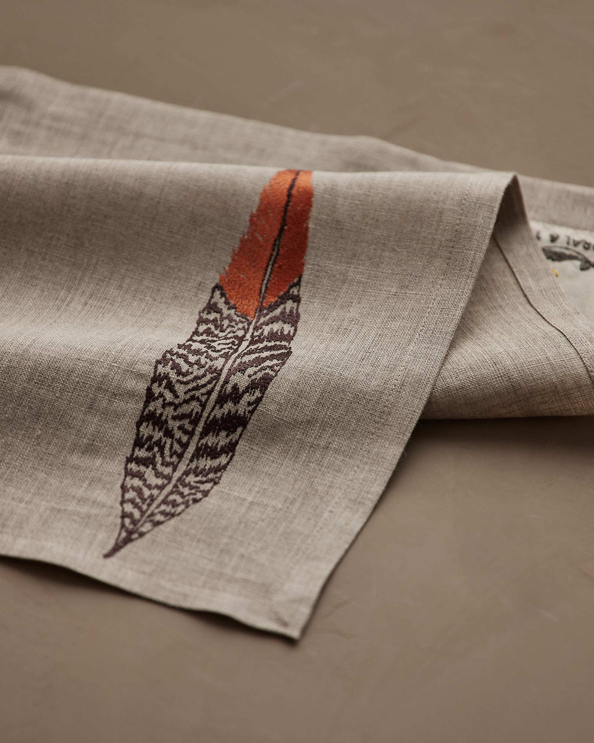 Coral & Tusk - Pheasant Feather - Dinner Napkin