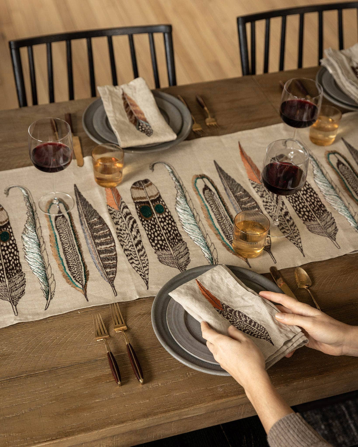 Coral & Tusk - Pheasant Feather - Dinner Napkin