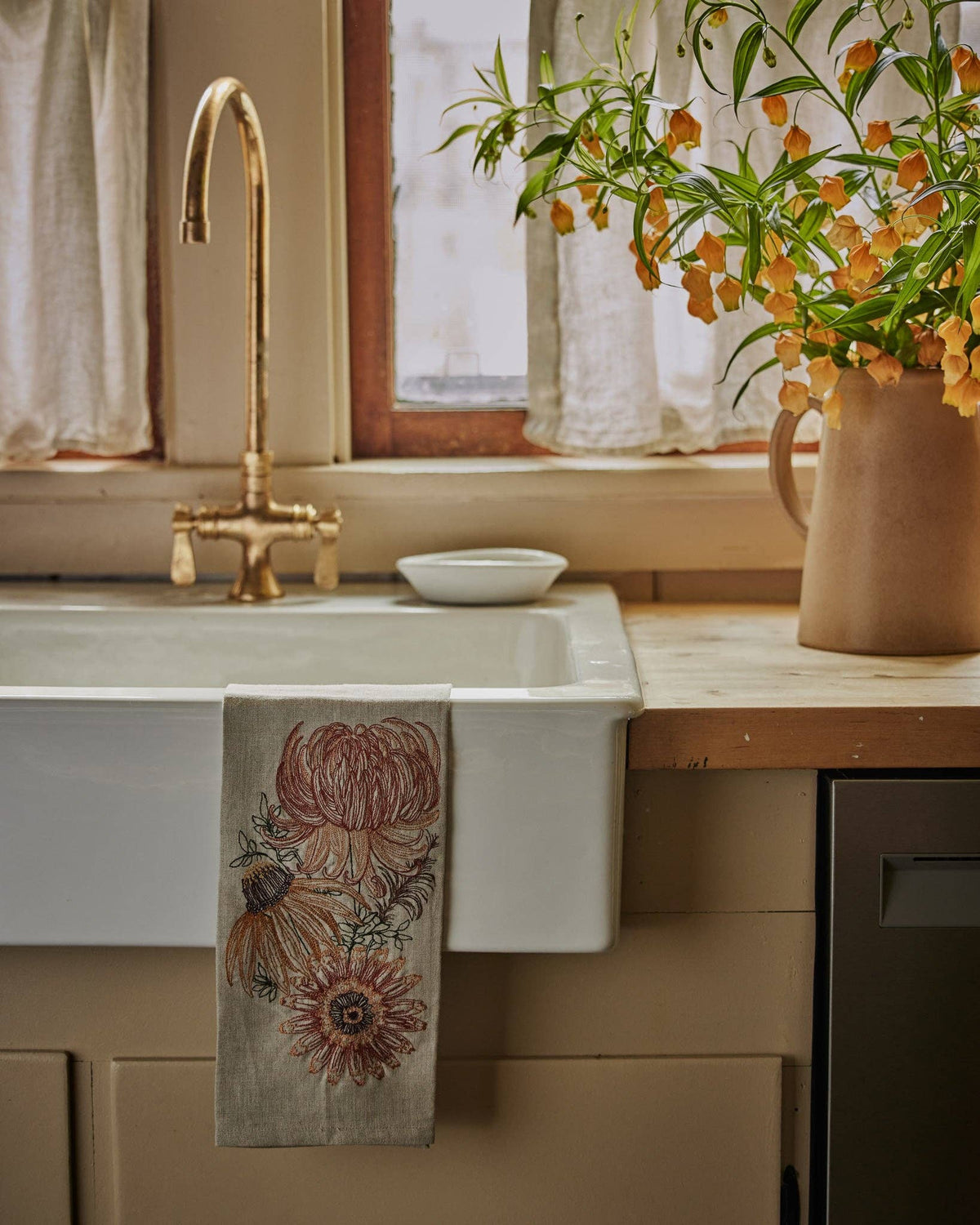 Coral & Tusk - Autumn Mums - Tea Towel