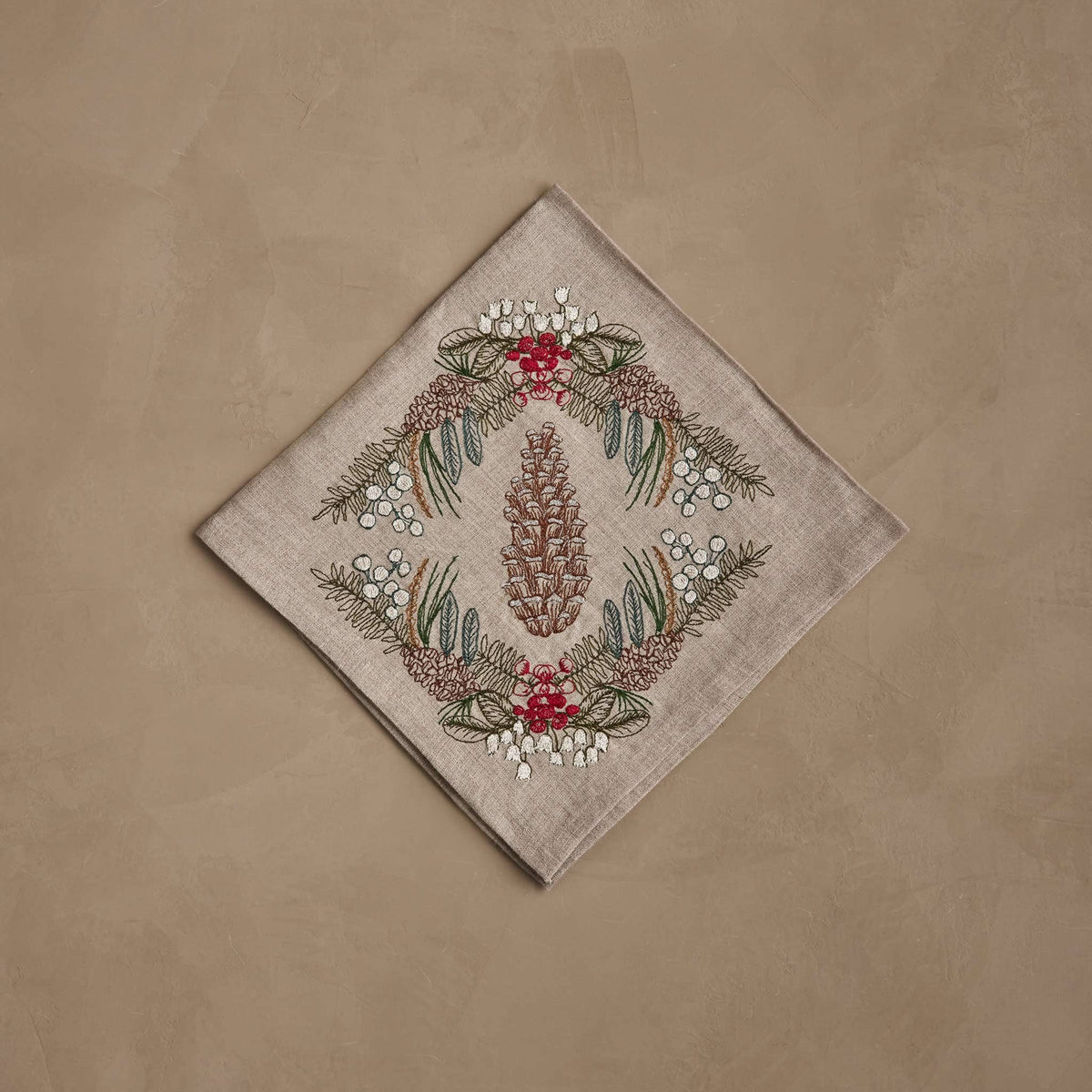 Coral & Tusk Pinecone Garland Dinner Napkin