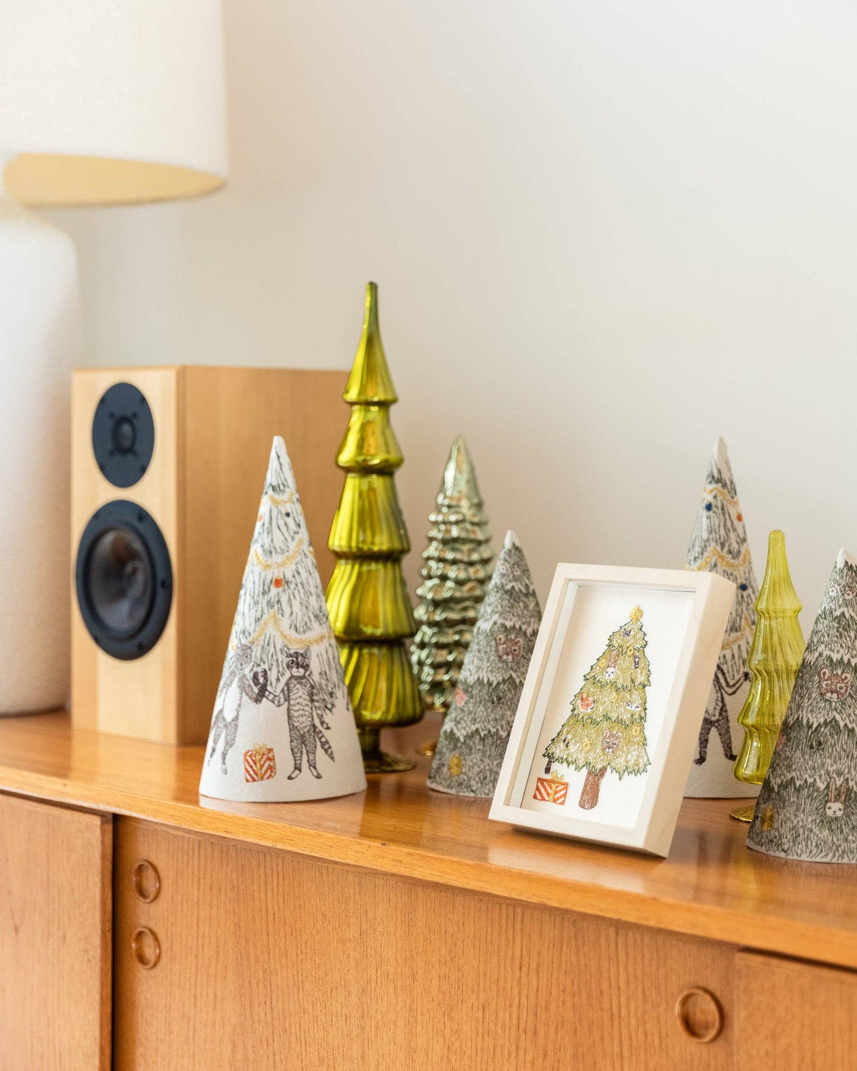 Coral & Tusk - Peek a Tree Card