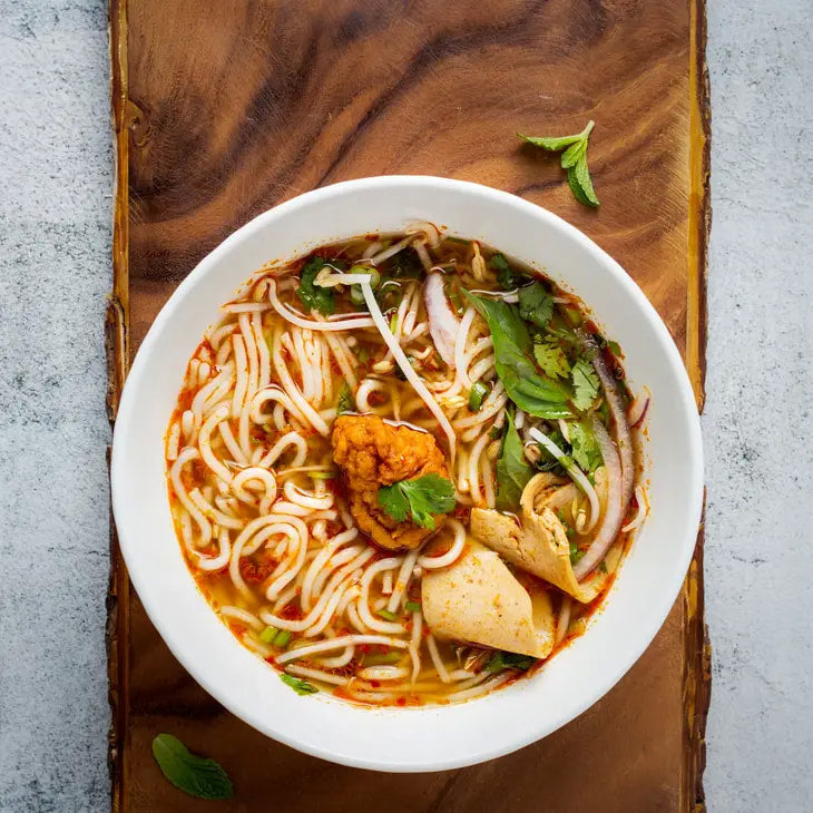 Tsuki - Spicy Crab Miso Professional Ramen Base - 500 mL